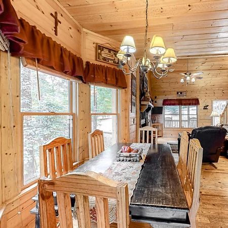 Bucky And Doe Doe'S Place Kiker Екстериор снимка